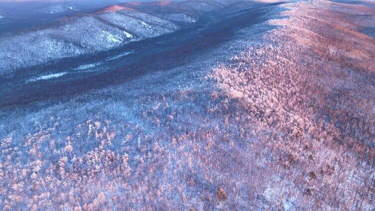 航拍大兴安岭林海雪原暮色