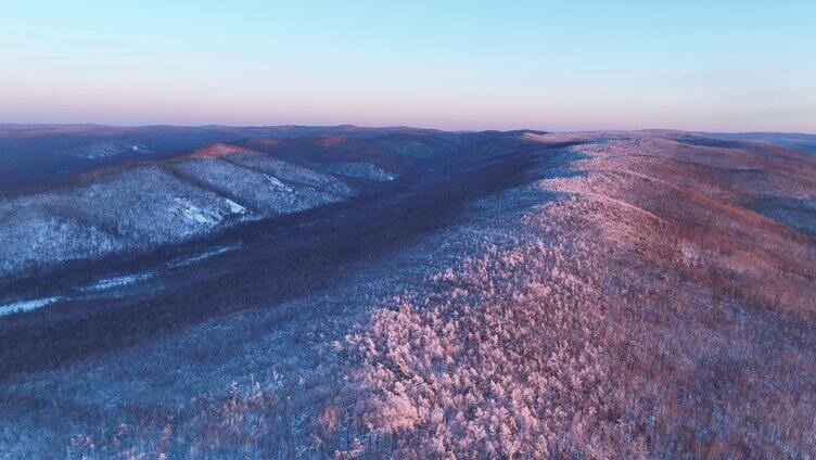 航拍大兴安岭林海雪原暮色