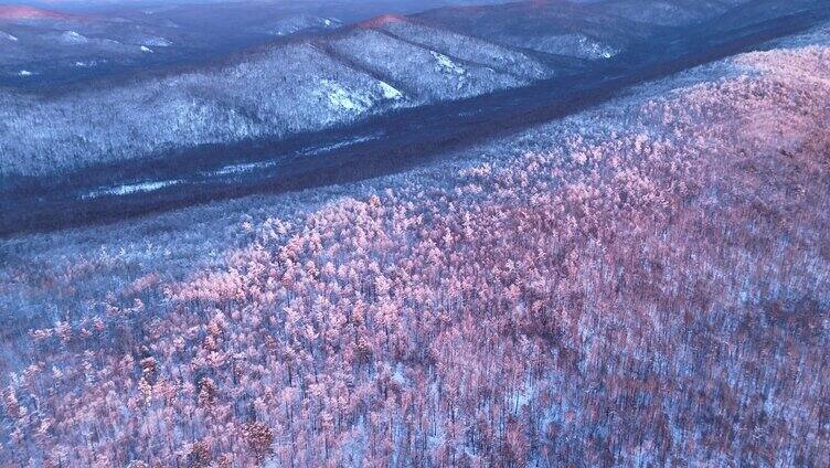 航拍大兴安岭林海雪原暮色