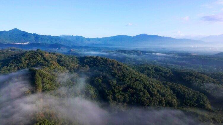 云雾散去景观