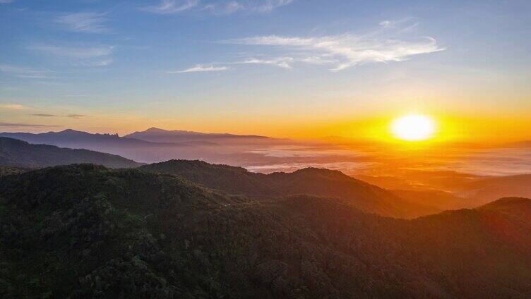 大气云海日出