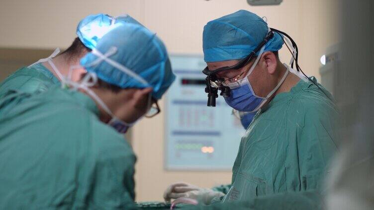 手术室进行腹腔手术微创手术「组镜」