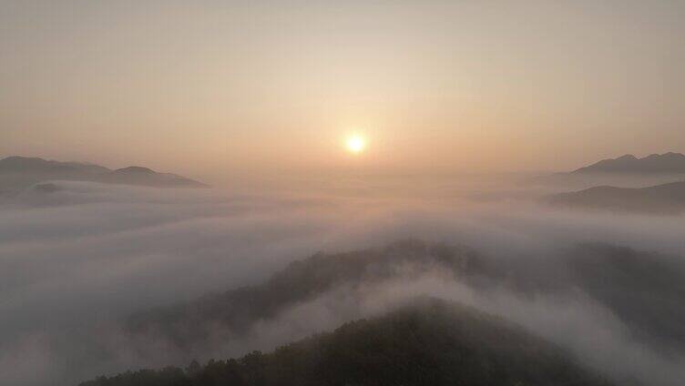 航拍千山云雾缭绕