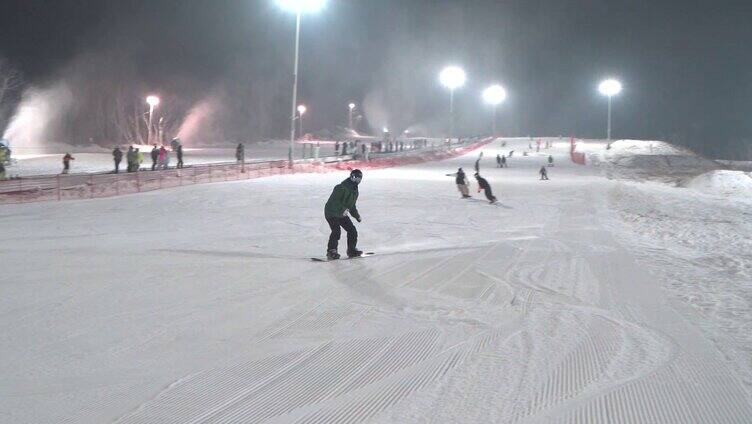 滑雪场 滑雪人群 单板双板滑雪