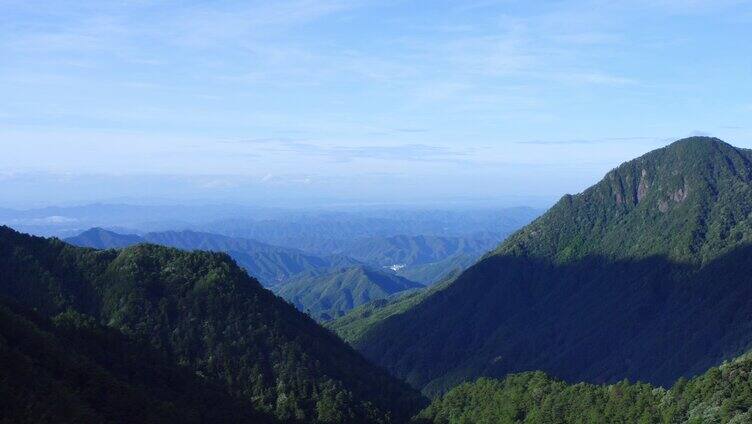 大山云海太阳蓝天白云曙光