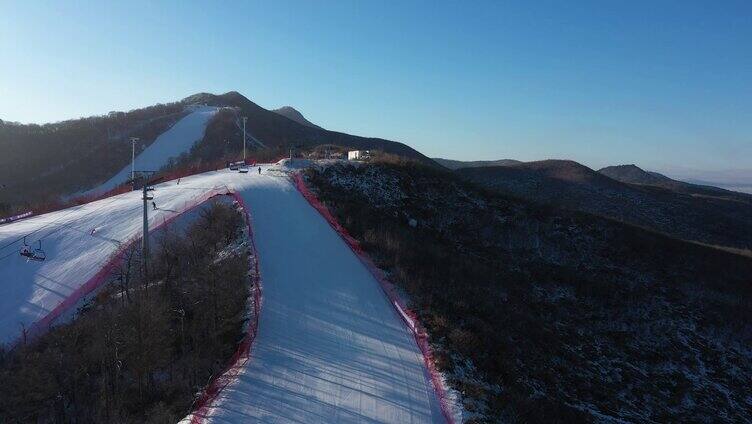 2022年东北亚滑雪场 雪上人群