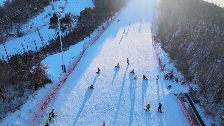 2023冬季东北亚滑雪场 雪道山峰 滑雪