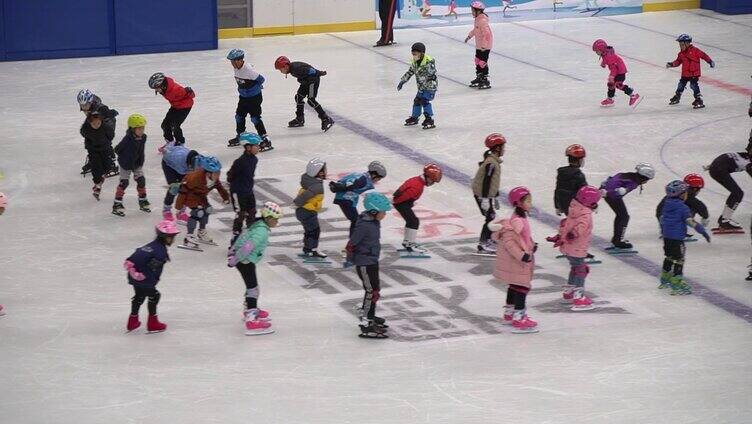 冰雪运动 少儿滑冰训练 冬季运动