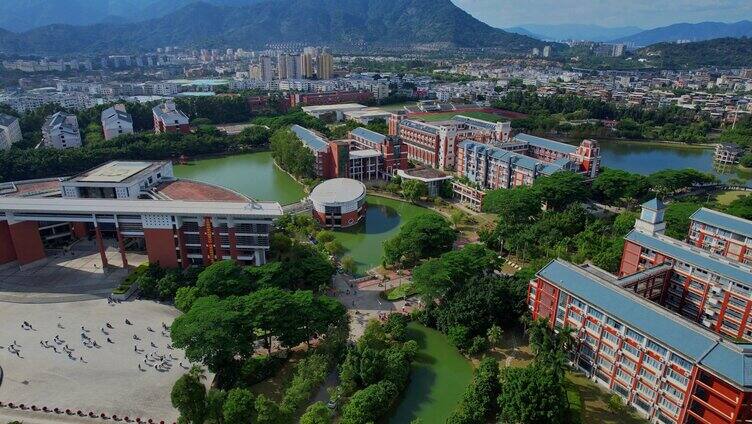 航拍福建中医药大学景观