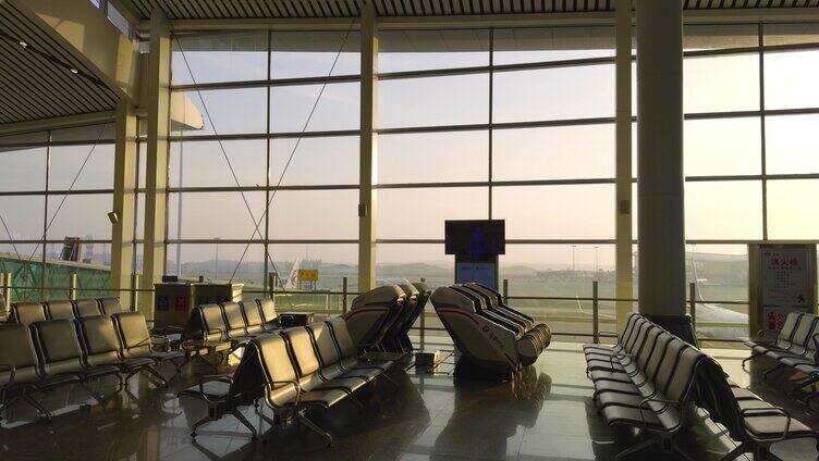 机场清晨候机厅乘客候机「组镜」