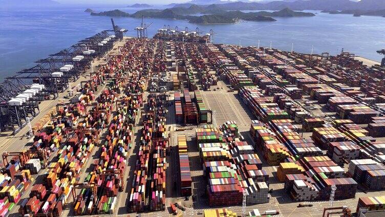 盐田港港口货轮停靠集装箱货物装卸「组镜」