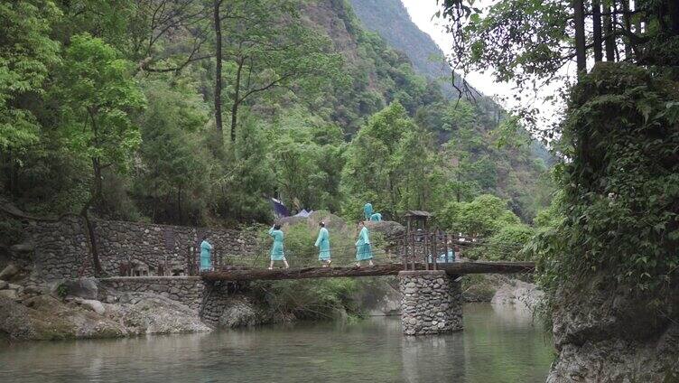 螺髻山温泉 九十九里温 瀑布