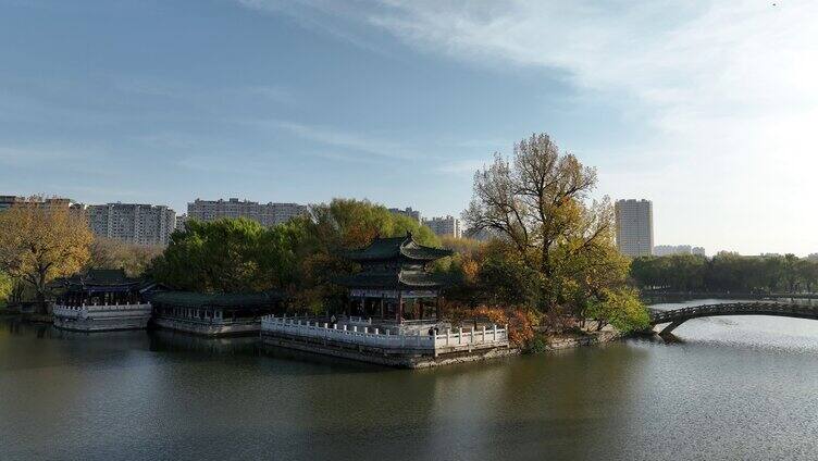 辽宁鞍山市二一九公园秋季风景 