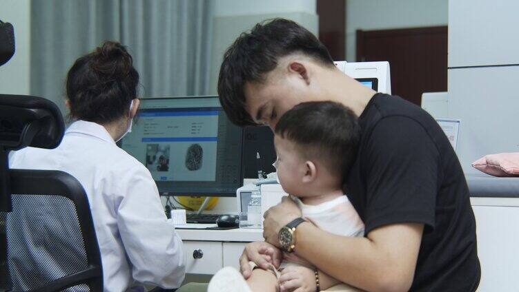 宝宝医院打疫苗 预防针接种 打针「组镜」