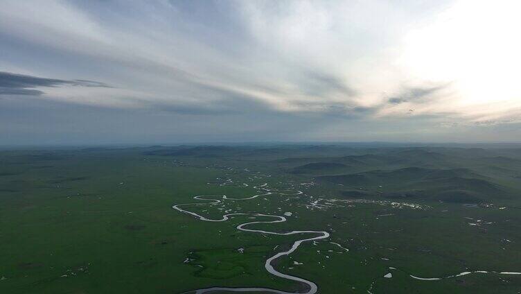 辽阔草原蜿蜒的莫日格勒河