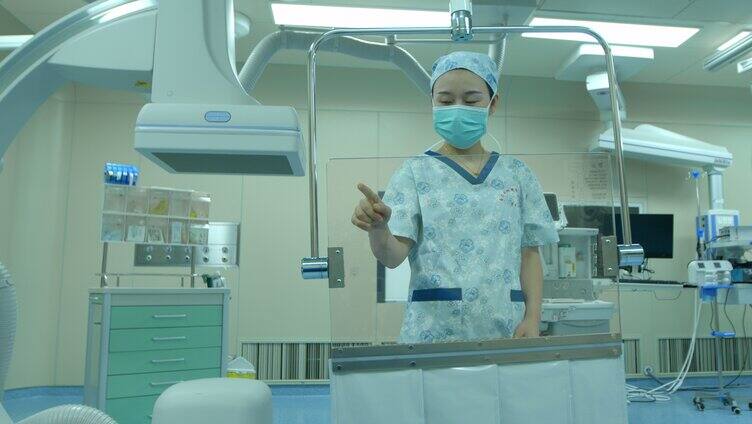 医院手术室护士高科技手术设备【组镜】