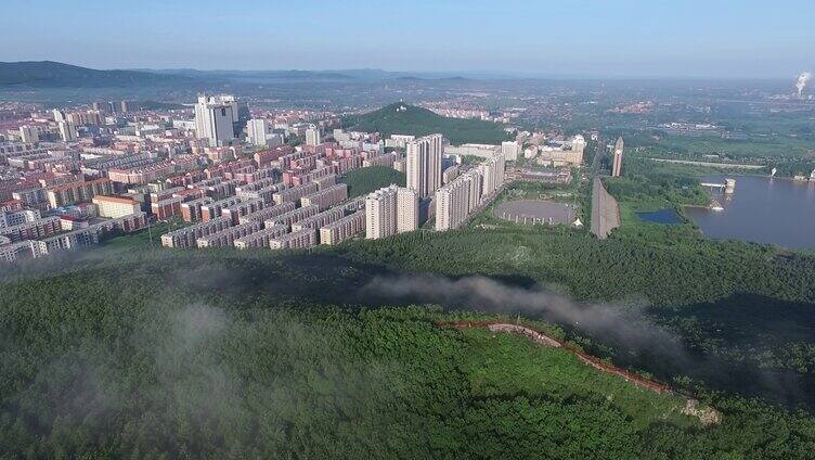 高空穿云城市群楼航拍