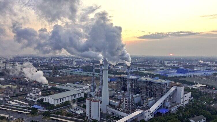 工厂烟囱排放废气「组镜」
