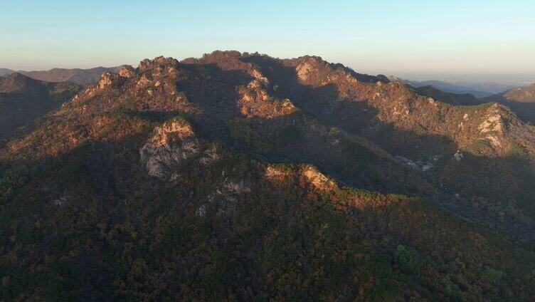 航拍千山山巅石峰景色