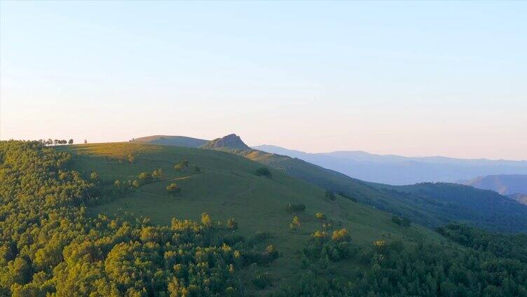 锡林浩特 山和树林       