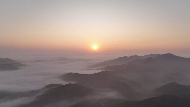 航拍千山云雾缭绕日出