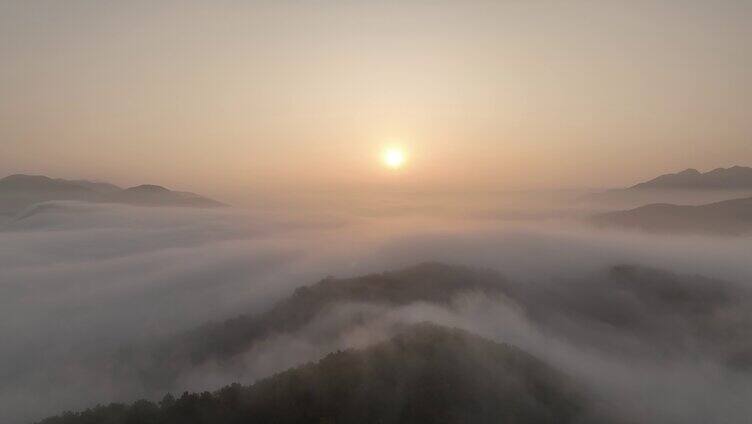 航拍千山云雾缭绕日出