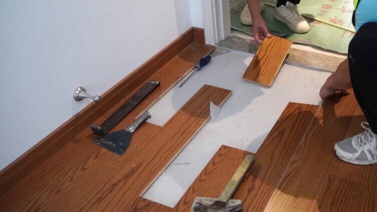 业主验房 拆木地板