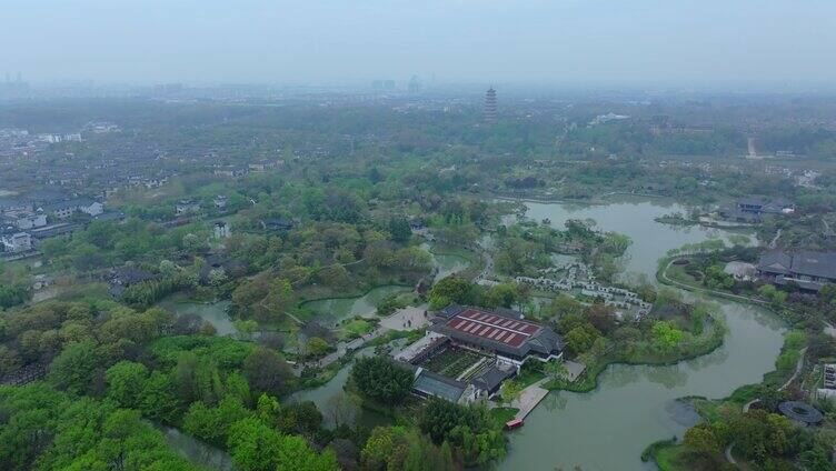 航拍烟雨江南扬州瘦西湖风景区