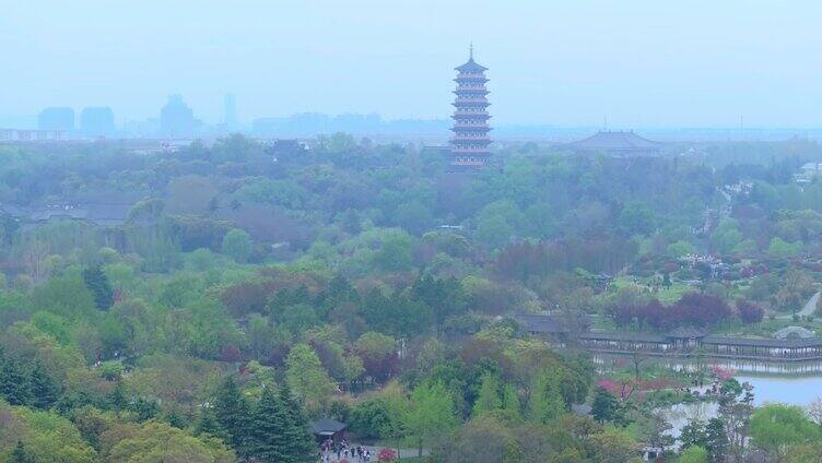 航拍烟雨江南扬州瘦西湖风景区