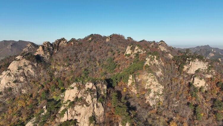 航拍千山山巅石峰景色