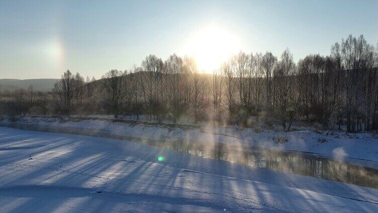 大兴安岭冰河雪林冻雾阳光