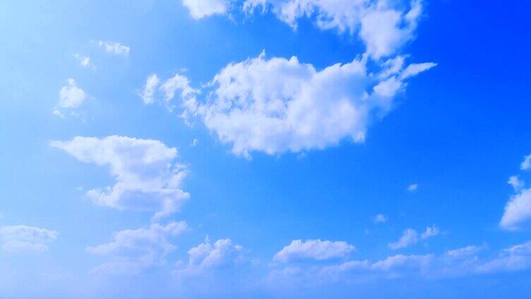 大蓝天白云自然运动实拍