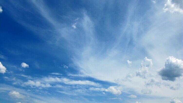 蓝色天空自由白云变幻