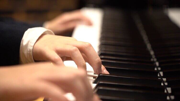 弹钢琴 音乐 钢琴
