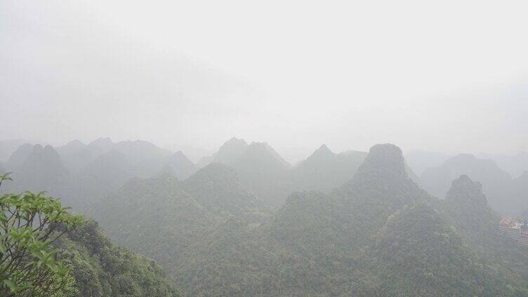 大山雾延时 云雾弥漫