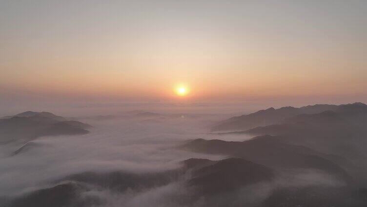 航拍千山云雾缭绕