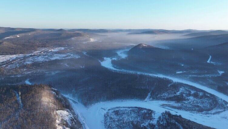 延时航拍大兴安岭冬季山川冷空气