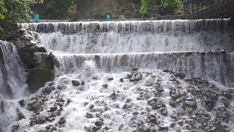 瀑布 螺髻山温泉