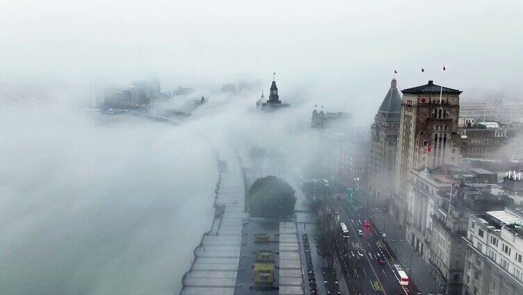 上海云雾 外滩云雾 上海穿云