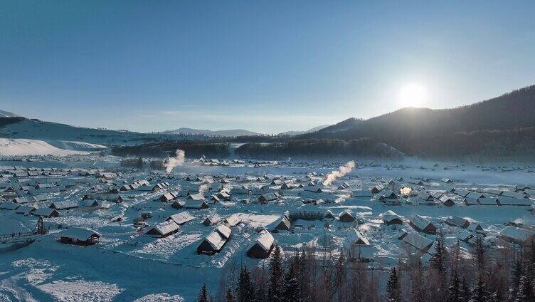 新疆冬季旅游 禾木 雪山