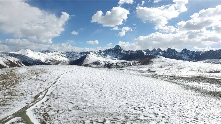 青海久治 年保玉则雪景 年保玉则群峰雪山