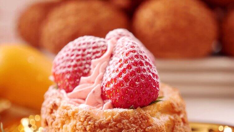草莓泡芙-水果泡芙塔-奶茶-网红食品