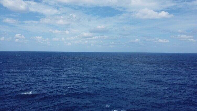蓝天白云 海水