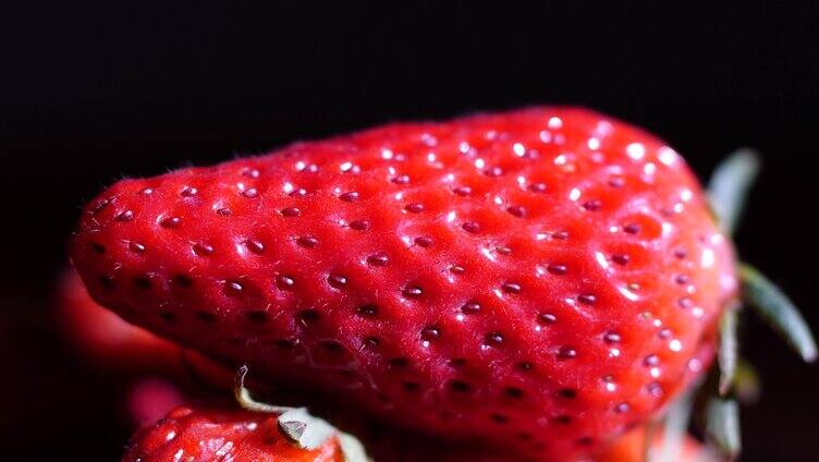 水果草莓4k实拍旋转展示