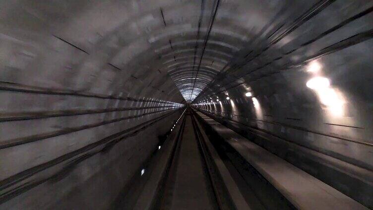 穿越隧道空间