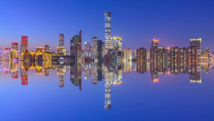 北京冬季国贸城市天际线夜景日转夜延时倒影