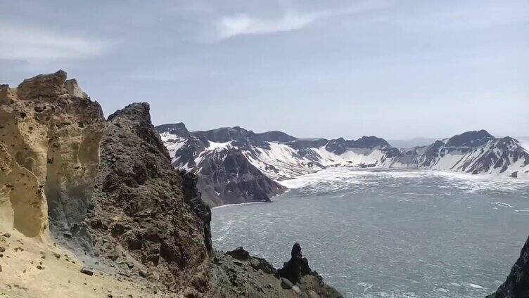 大美天池主峰