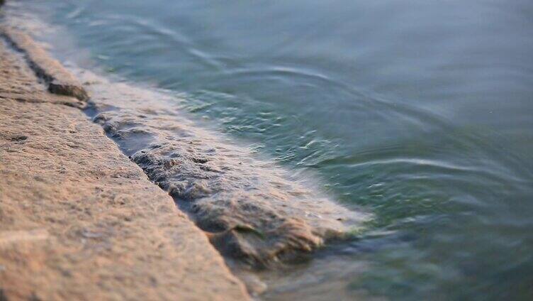 洪泽湖 水拍打 岸边石头2