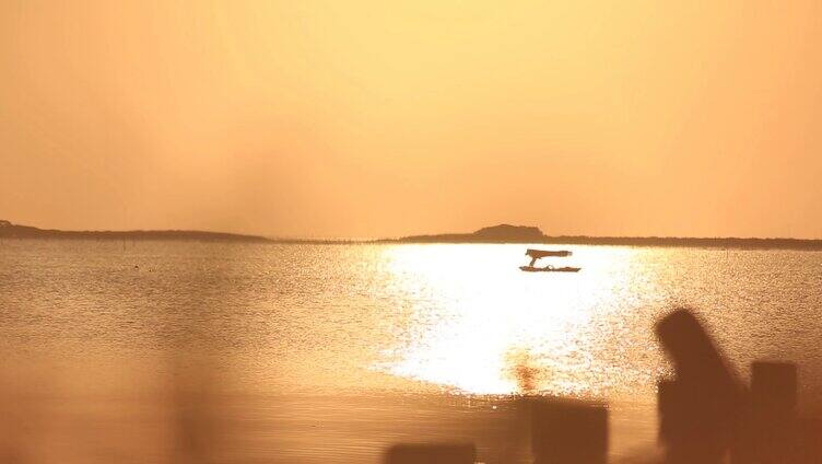 洪泽湖夕阳 一叶孤舟