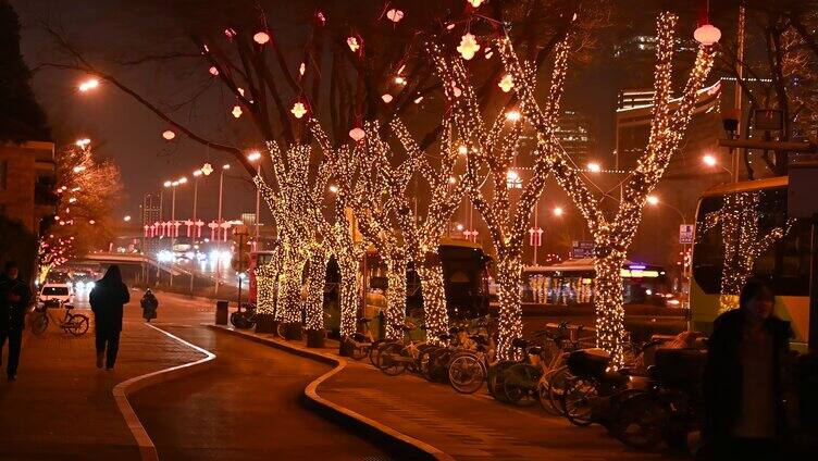 北京节日街边树上景观灯城市氛围灯暖光